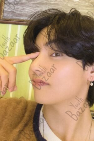 V Be Essential Random