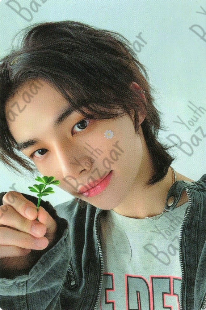 Hyunjin - Social Path Super Bowl Regular