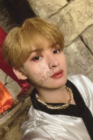 Lee Know - Noeasy Concept D