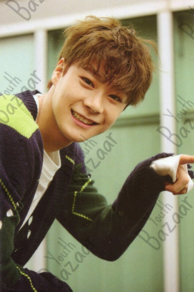 Moon Bin - Autumn Story Red