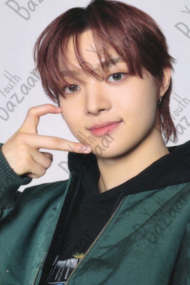 EJ - 2024 &team Concert Tour First Paw Print Boa Jacket