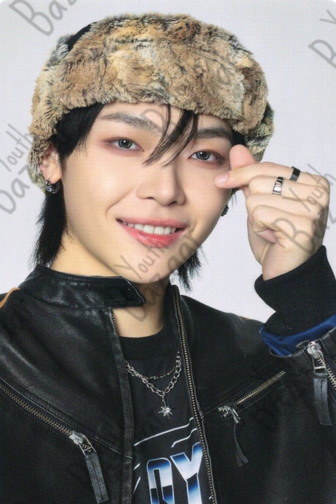 Nicholas - 2024 &team Concert Tour First Paw Print Boa Jacket