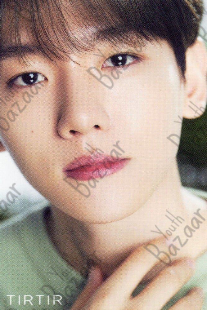 Baekhyun - Tir Tir Joy of Journey Makeup Kit 1