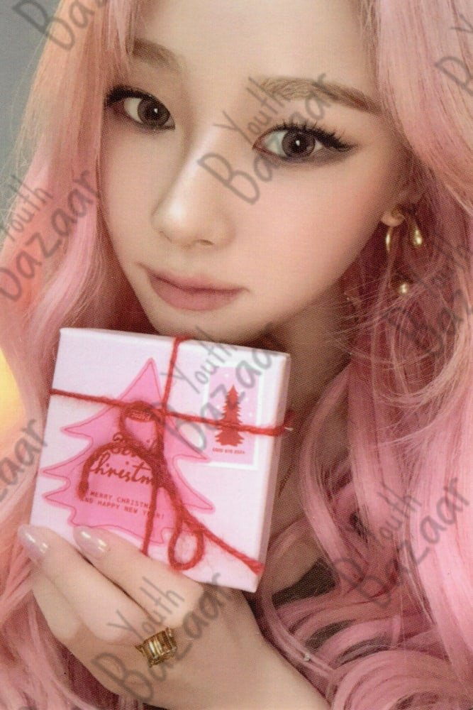 Giselle - 2024 Pink Christmas Photo Card Random Pack