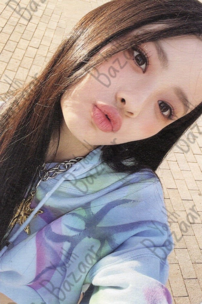 Hanni - New Jeans Weverse Albums Ver