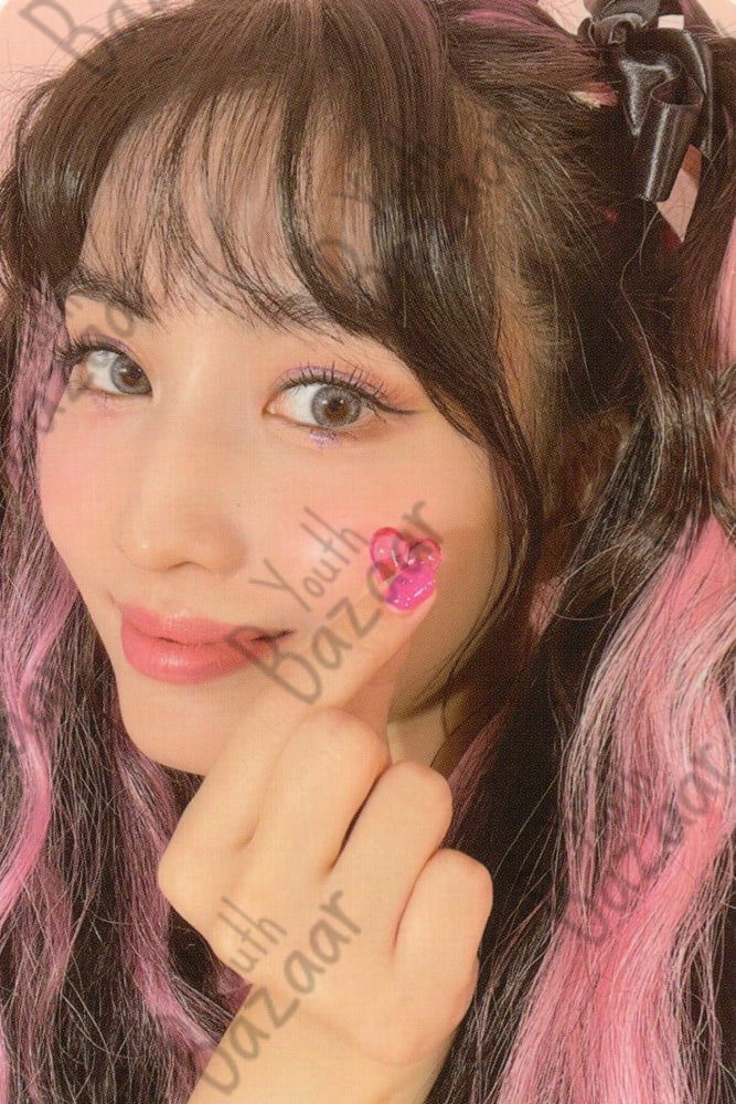 Twice - Formula of Love 4