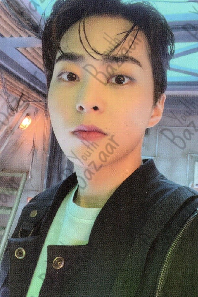 Xiumin - Don't Fight the Feeling Photo Book Ver.2