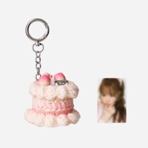 YE-ON (Hearts2Hearts) - [2026 SM ARTIST BIRTHDAY] CROCHET MINI CAKE KEYRING