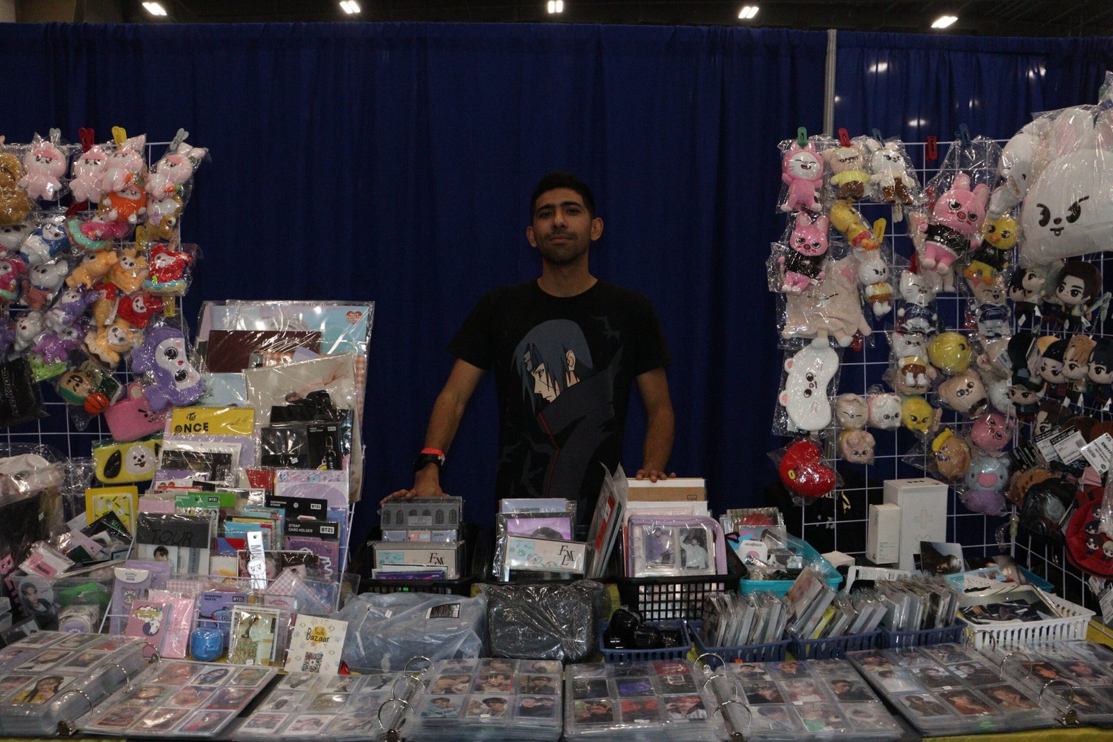 Fans de K-pop visitando Youth Bazaar