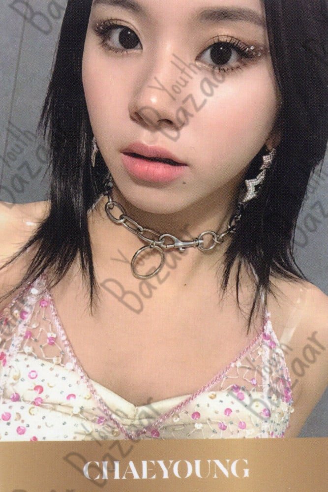 Chaeyoung - Feel Special 4