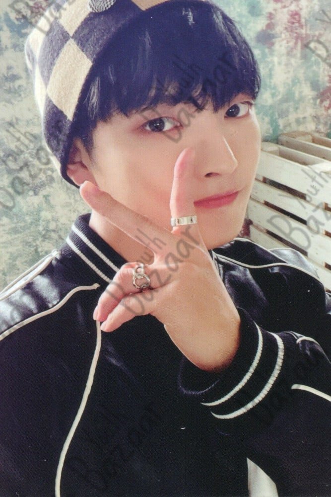 Hongjoong - 2022 Season's Greetings