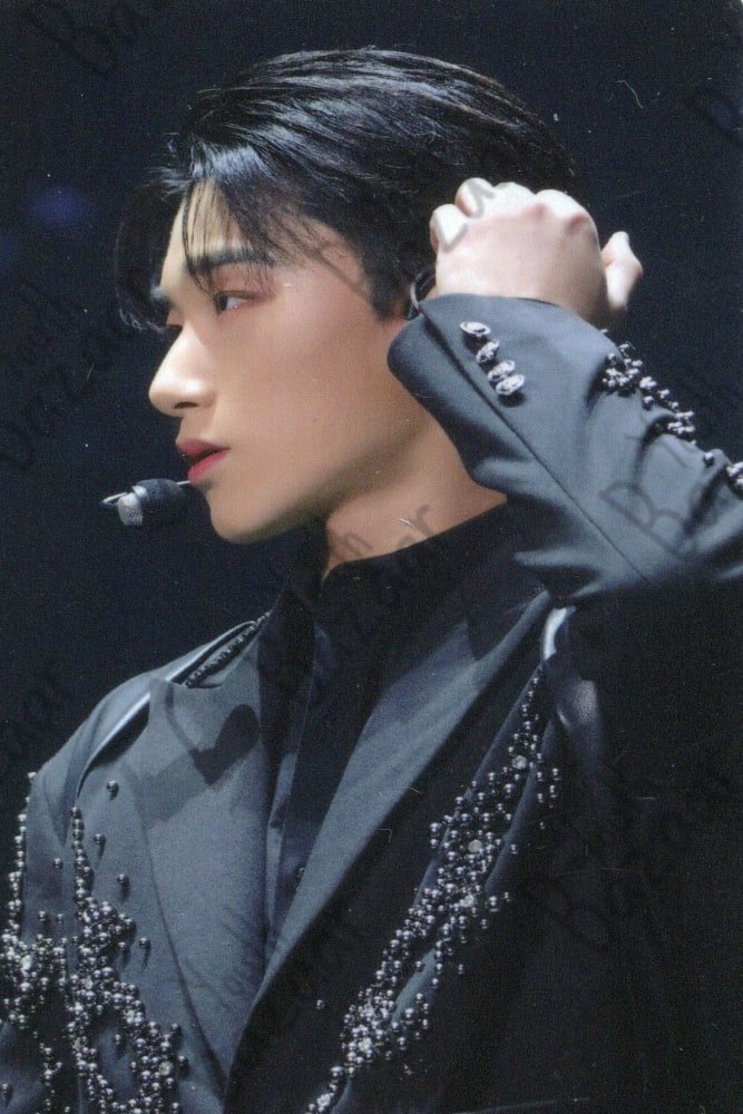 San - The Moments Ateez Unreleased Gallery Random Photocard