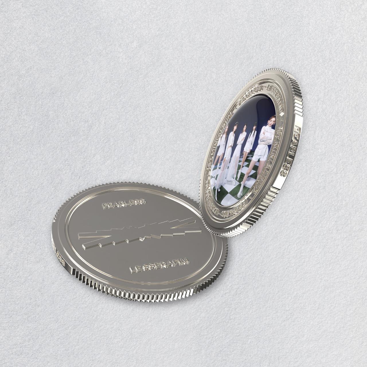 LE SSERAFIM 1st Mini Album 'FEARLESS' (Sound Coin ver.)